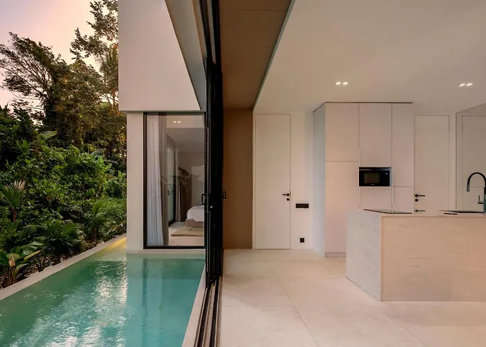 Garden With Luxury Private Pool Managed By Iam Appartamento