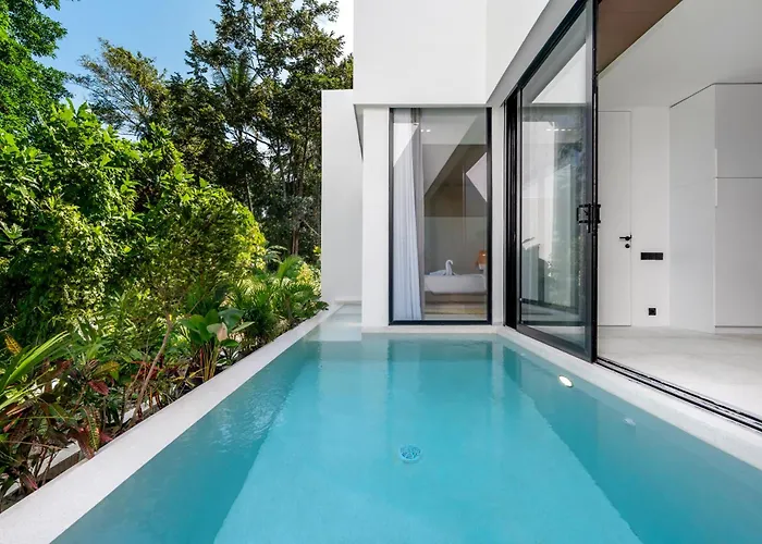 Garden With Luxury Private Pool Managed By Iam Appartamento